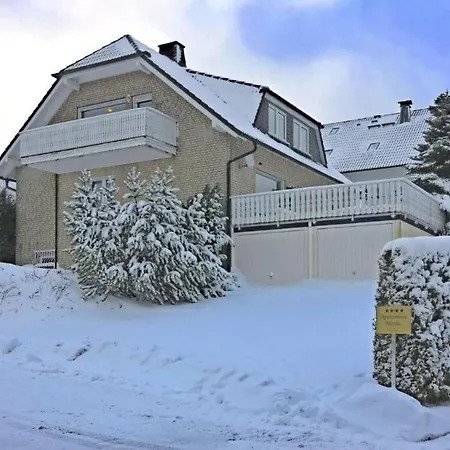 アパート Bovenappartement In Met Balkon En Uitzicht Over Het Bos
