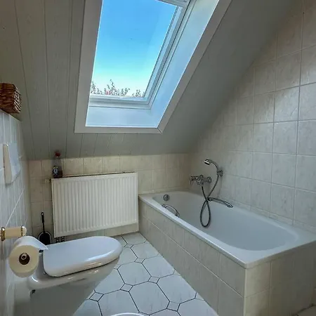 Bovenappartement In Met Balkon En Uitzicht Over Het Bos ヴィンターベルク